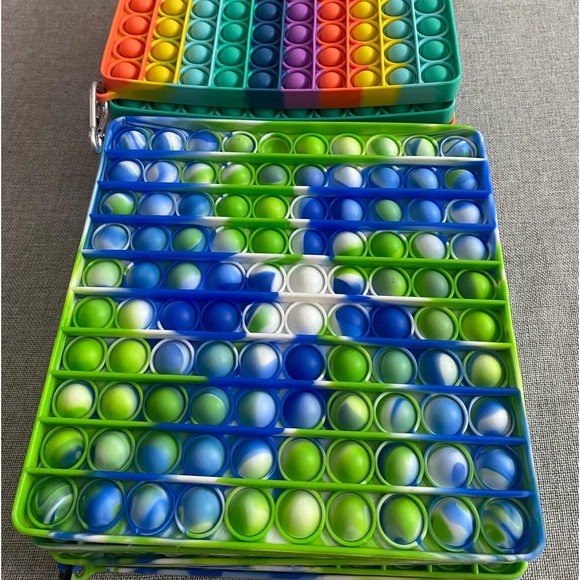 Push bubble pop it fidget toys. 100 bubbles. - Picture 5 of 5